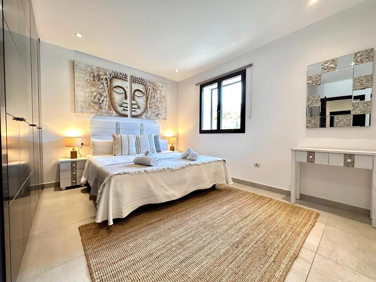 Villa Cas Hespero San Antonio  0*, San Antonio (Ibiza) Spain